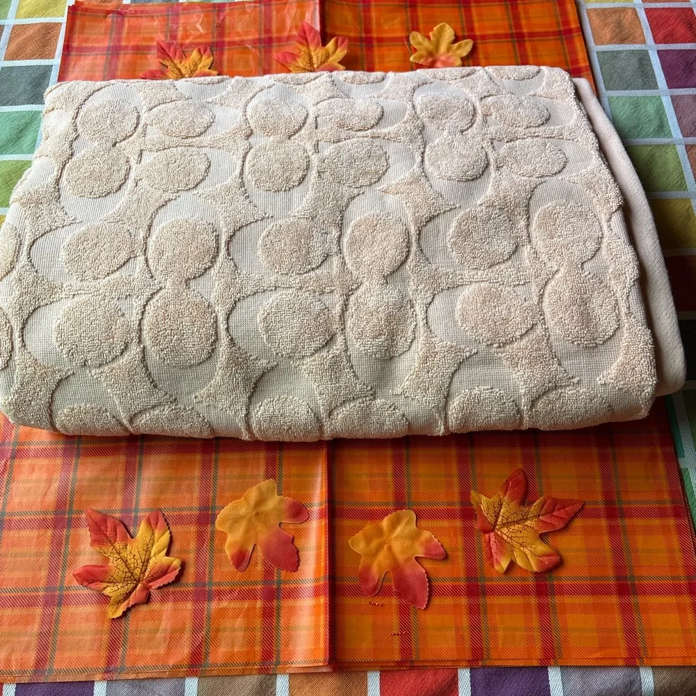 🛁🫧🛁 COACH SIGNATURE TERRY TOWEL 🛁🫧🛁 NWT 🛁🫧🛁
